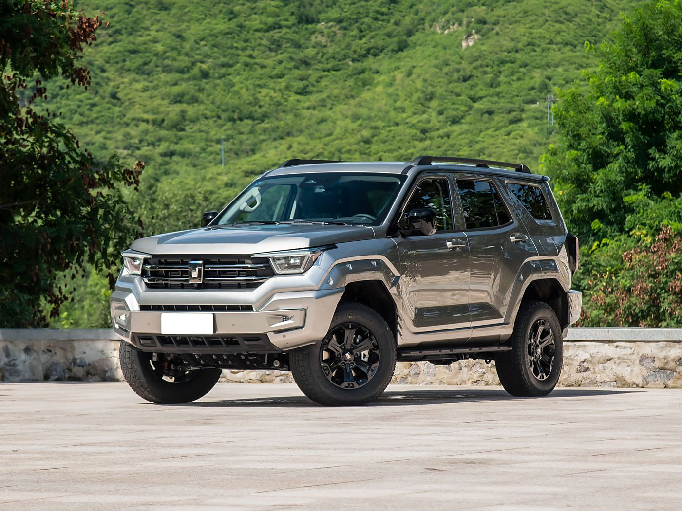1400x1050_autohomecar__ChxkPma7YhGAOZVXADc4m1FpM1w237
