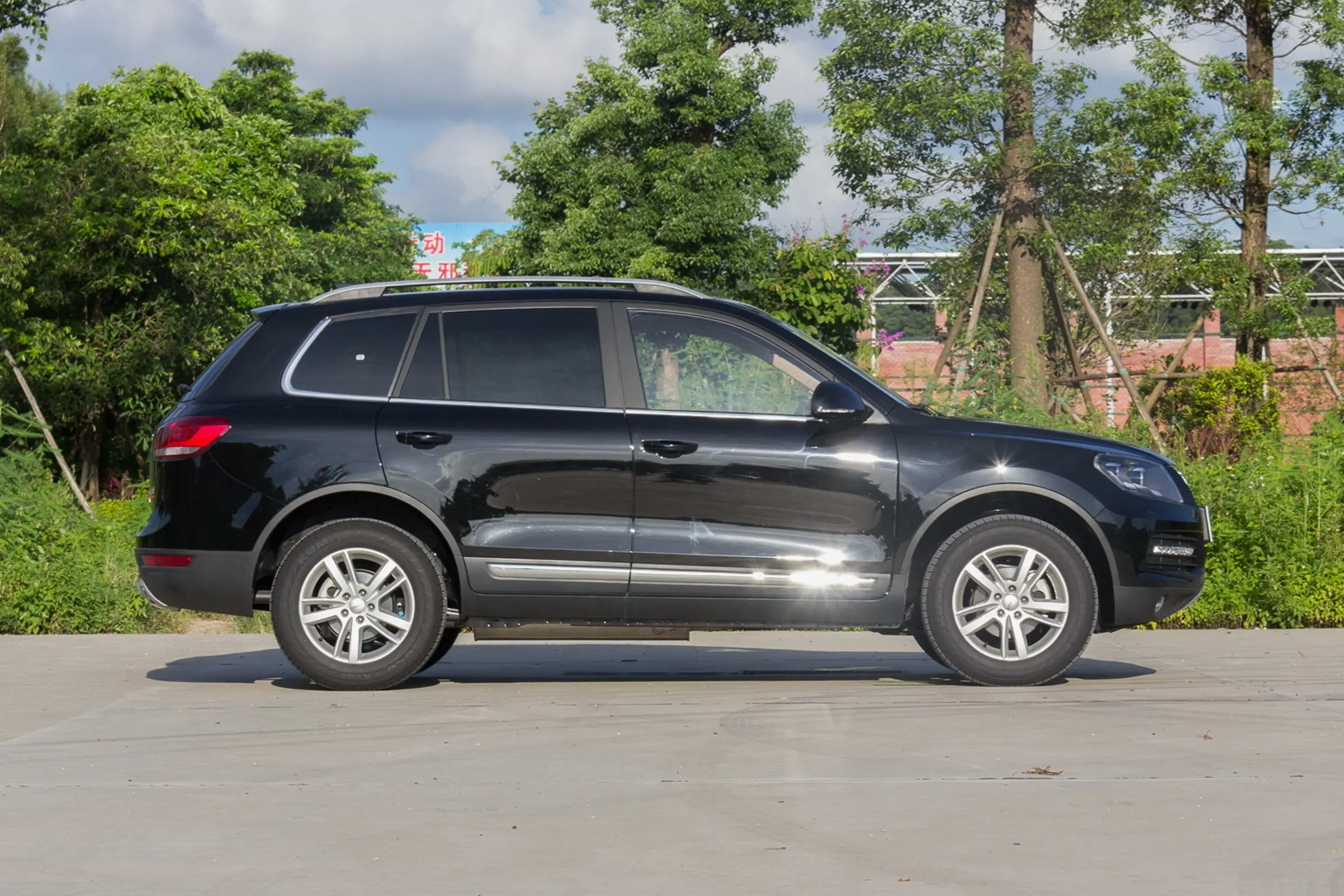 YEMA T70 - SUV, Gasoline , Petrol — изображение 6