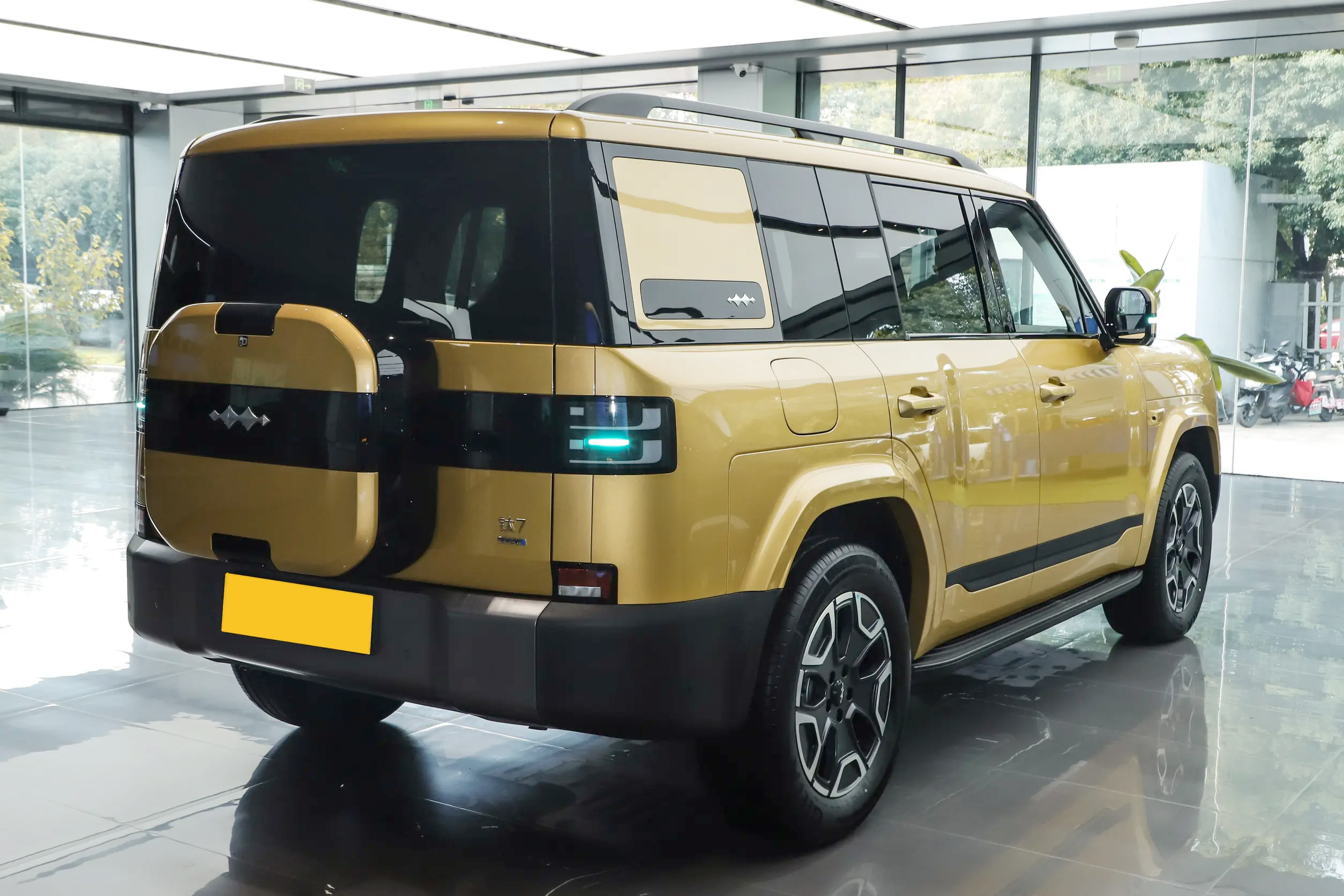 BYD Leopard Titanium 7 TAI7 - SUV, PHEV — изображение 5
