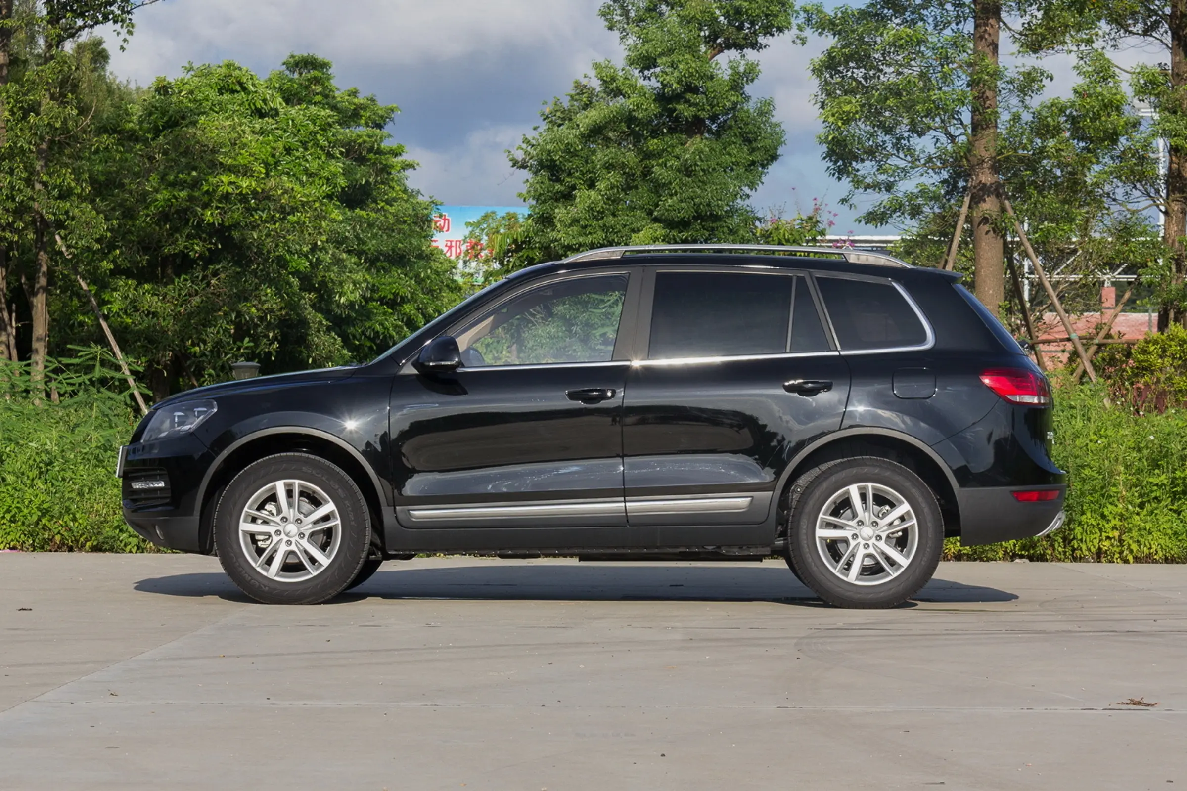 YEMA T70 - SUV, Gasoline , Petrol — изображение 4