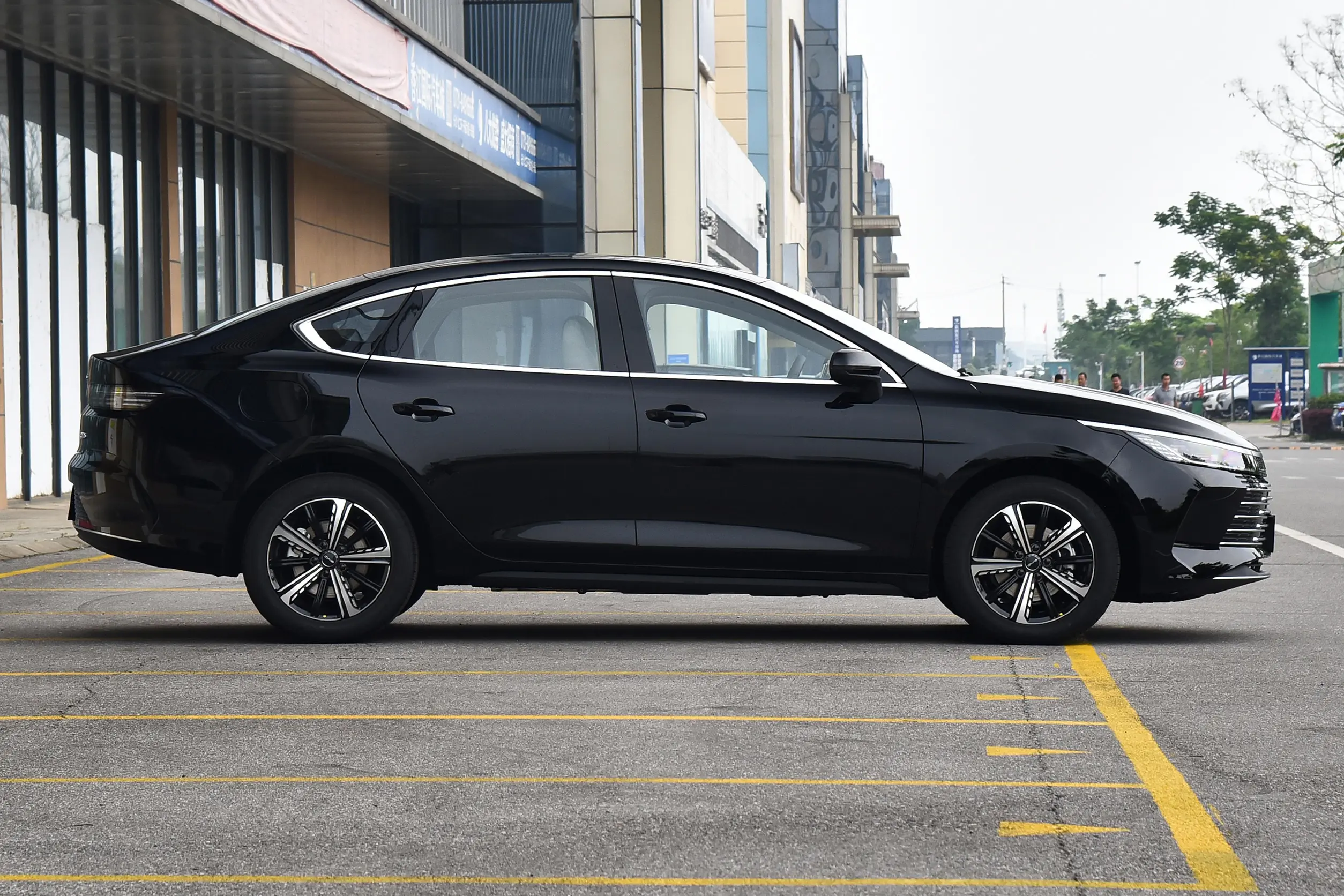 BYD Destroyer 05/king DMI – Sedan,PHEV — изображение 9