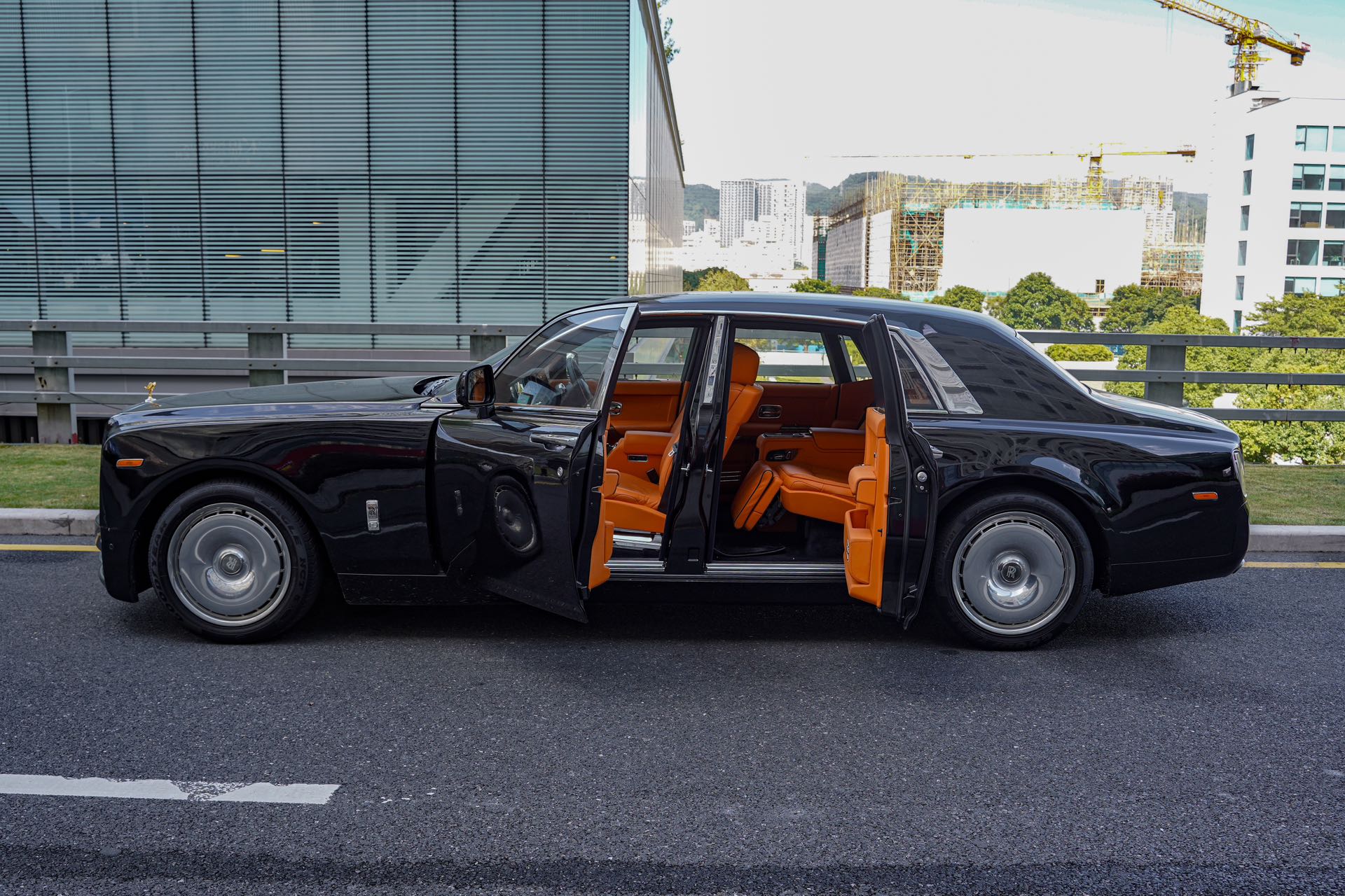 Rolls-Royce Phantom (Extended Wheelbase) — изображение 8