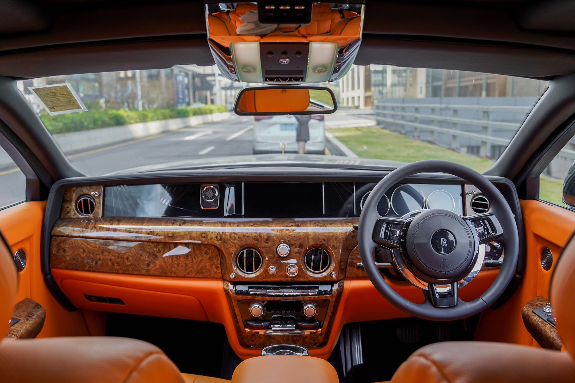 Rolls-Royce Phantom (Extended Wheelbase) — изображение 9