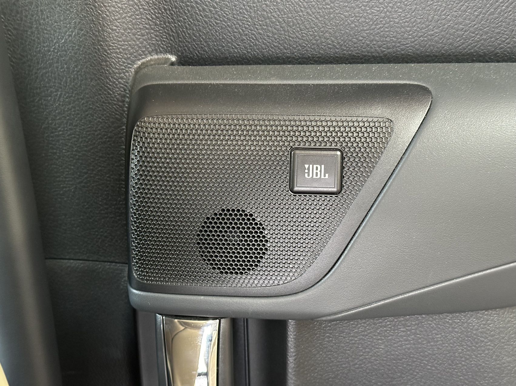 Alphard (30-Series) — изображение 16
