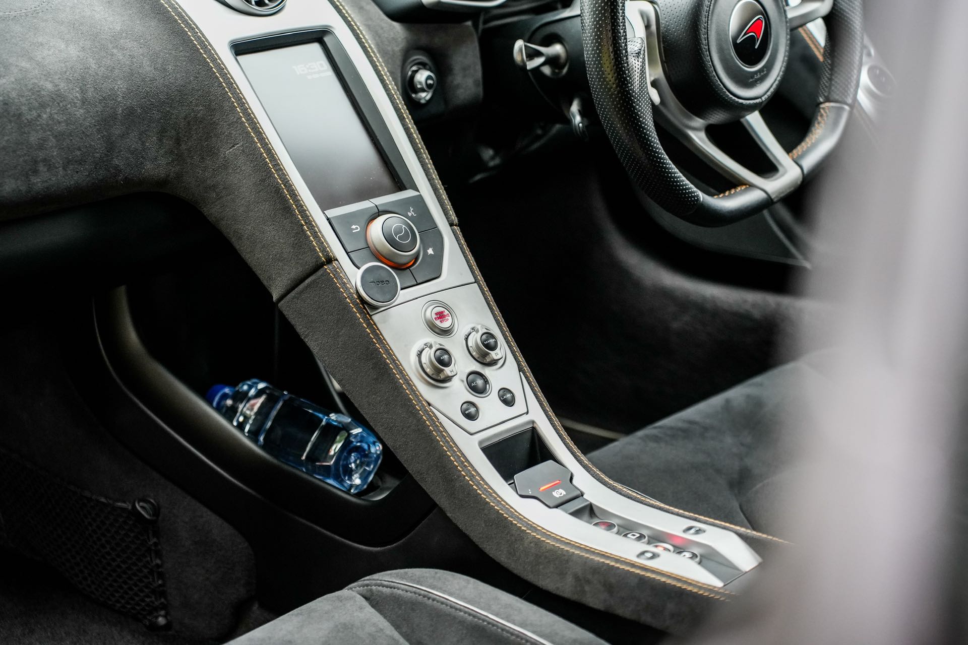 McLaren 650S — изображение 15