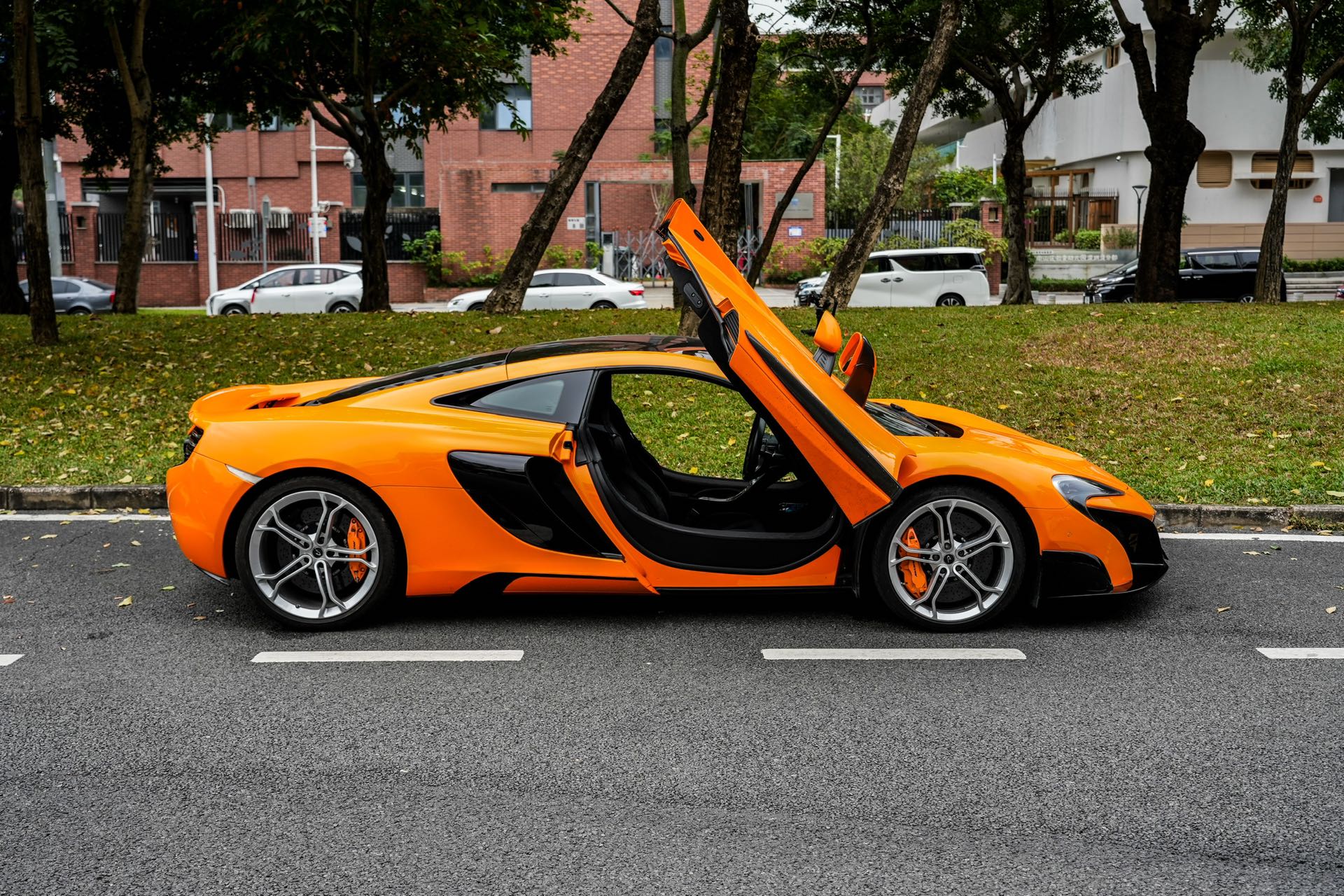 McLaren 650S — изображение 8